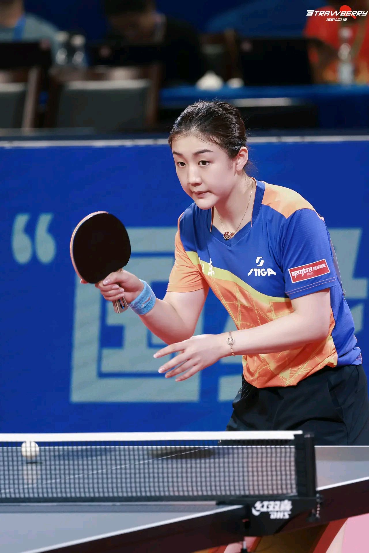 开云-西亚卡姆巅峰对决，费德勒与30激战C9分钟，比分优势明显胜负难料！